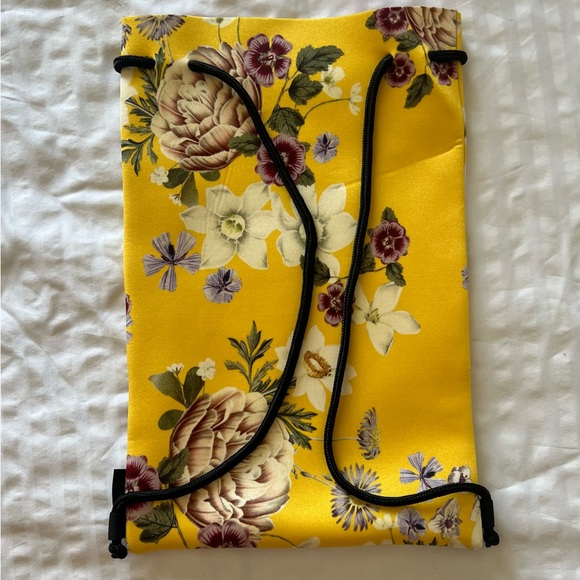 Triangl Floral Swim Drawstring Bag Bundle 2 - Picture 4 of 13